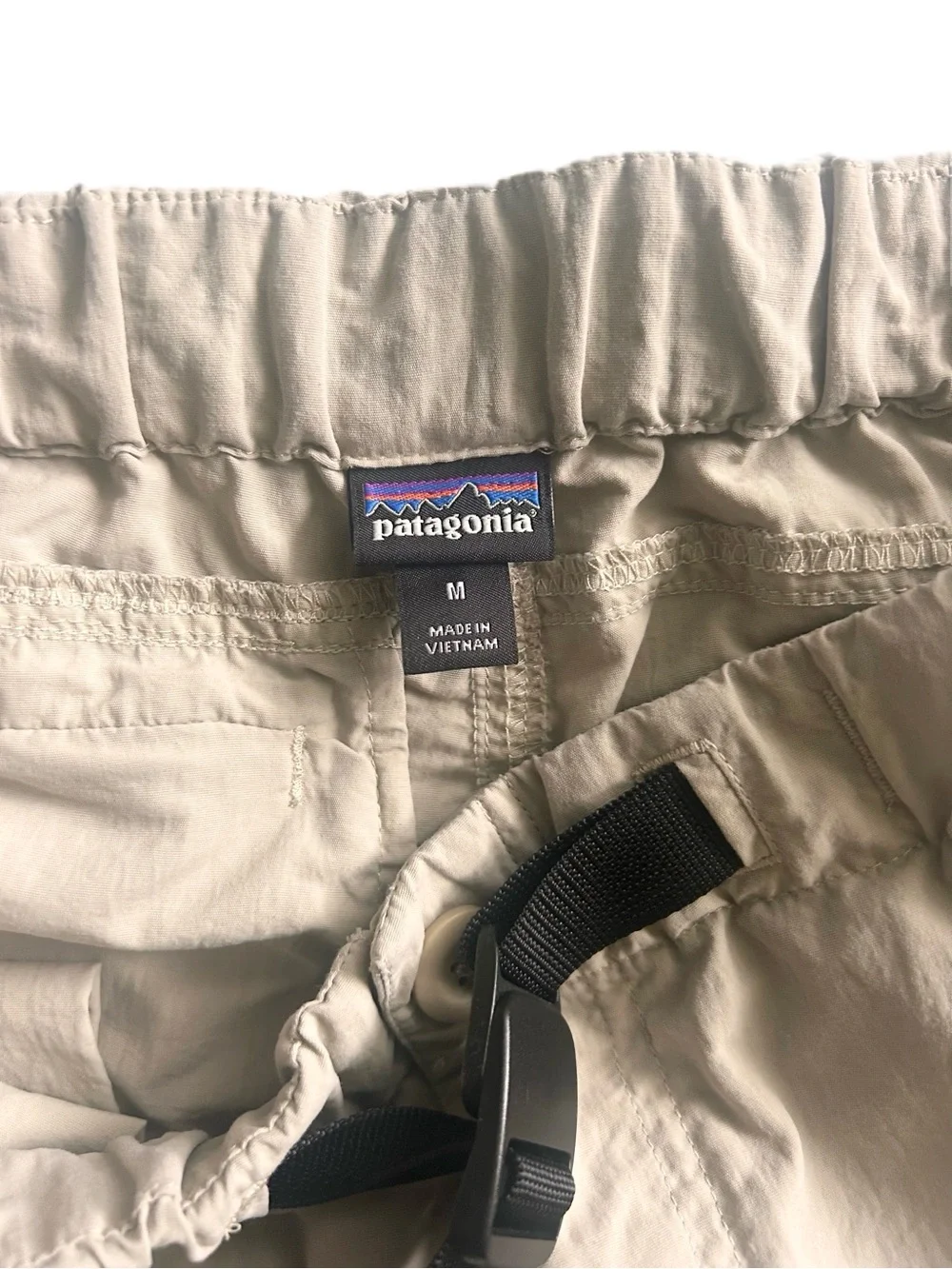 Patagonia Men’s Gi III Nylon Hiking Shorts Khaki Size Medium 10” Inseam